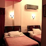 Family Palace Hostel