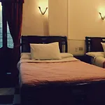 Family Palace Hostel
