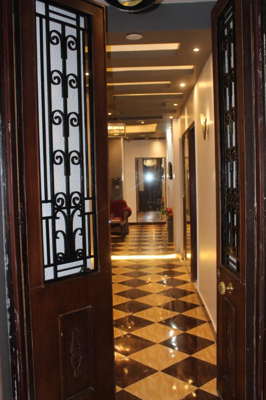 Family Palace *